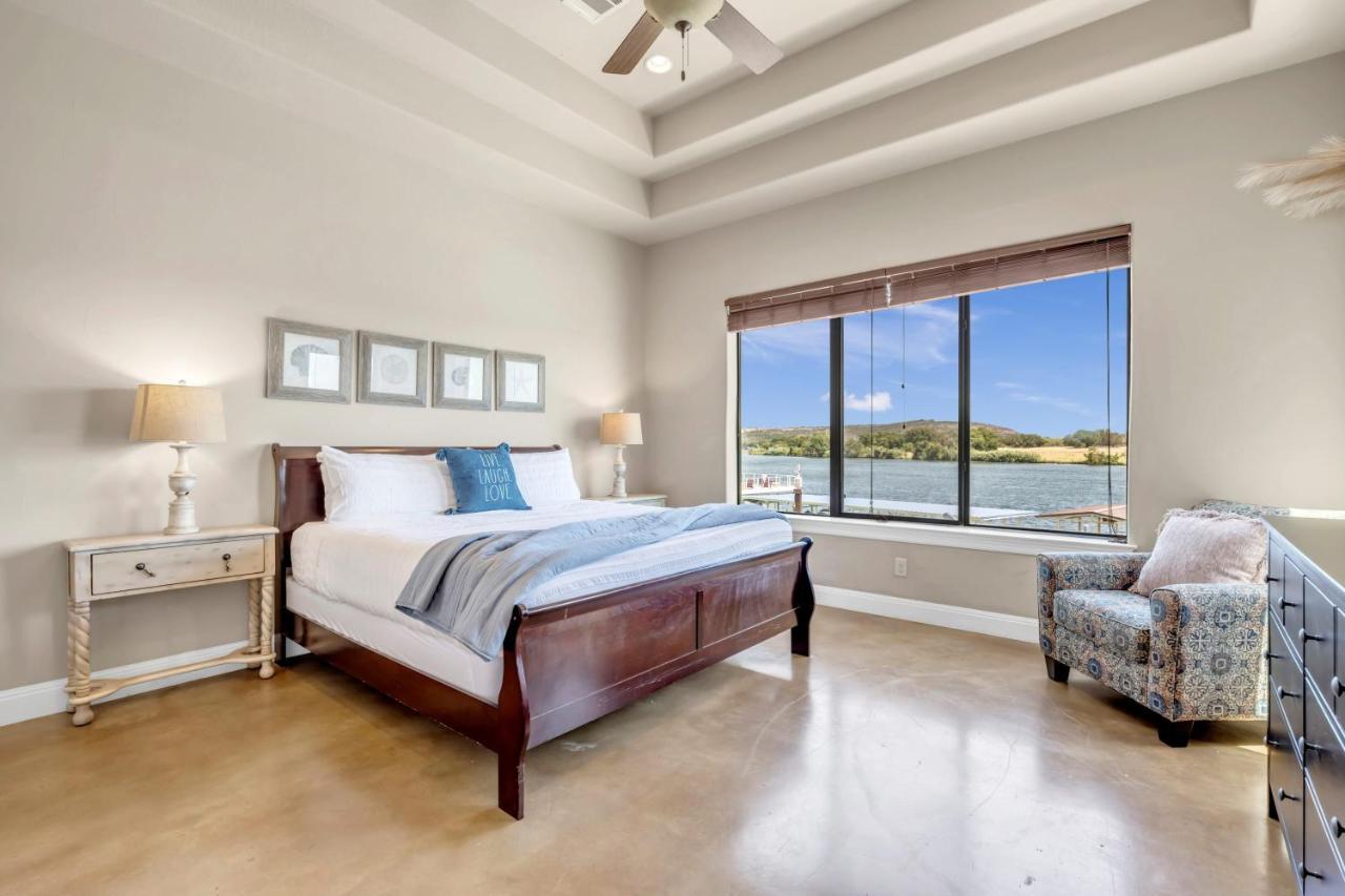 119 Christopher Concierge Services Available Kingsland Exterior foto