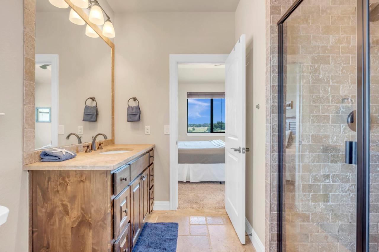 119 Christopher Concierge Services Available Kingsland Exterior foto